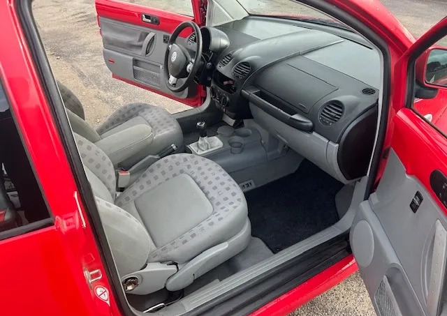 Volkswagen New Beetle cena 3300 przebieg: 200500, rok produkcji 1999 z Tuchola małe 37